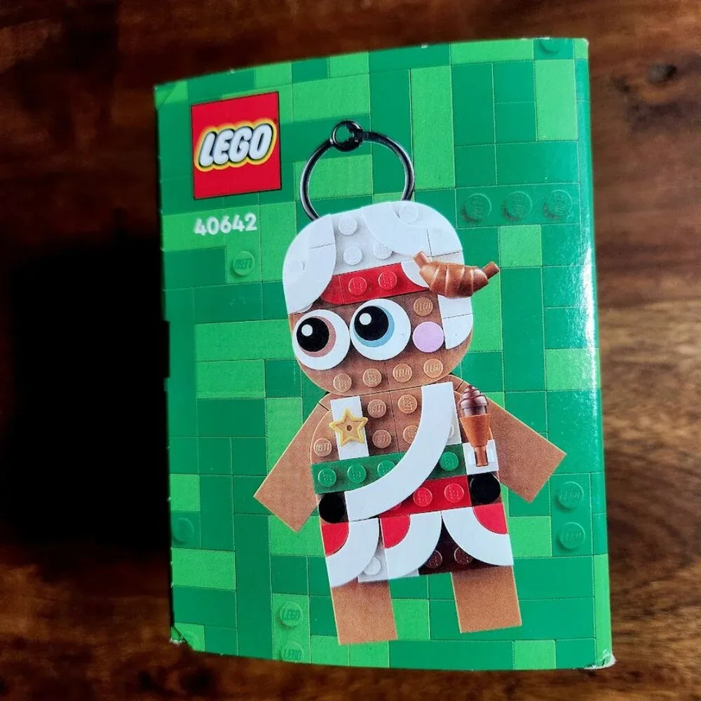 NEW Lego Gingerbread Ornaments Christmas Tree Decor Building Set 40642 Gift